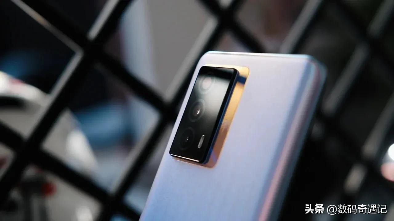 给父母买的 iQoo Z5性能足够吗？