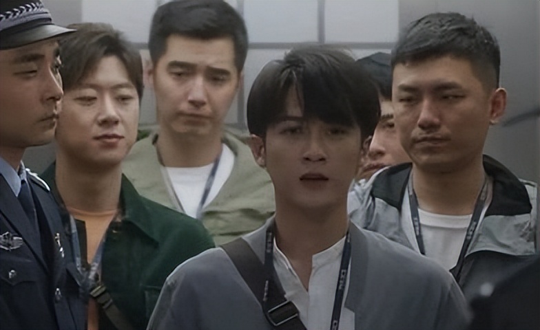 身高超185的男星，个个“鹤立鸡群”，这9位男星的身高太不懂事