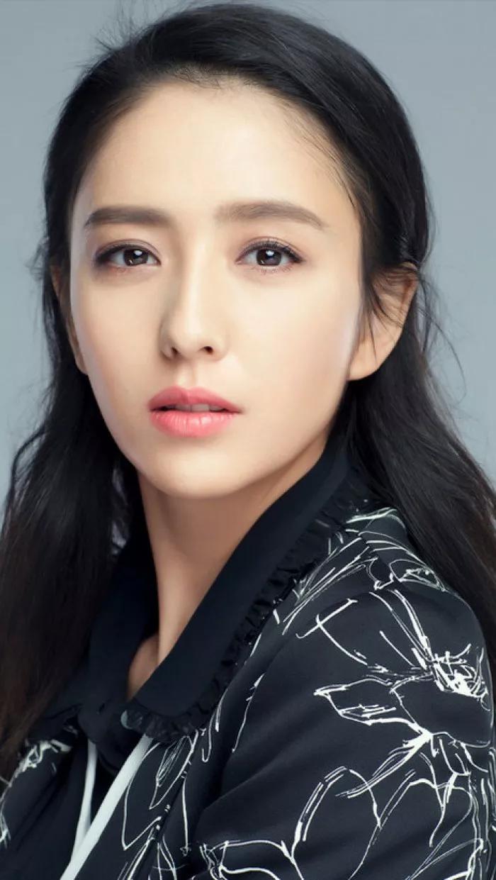 佟丽娅：甜美恬静，温婉优雅，美丽大方