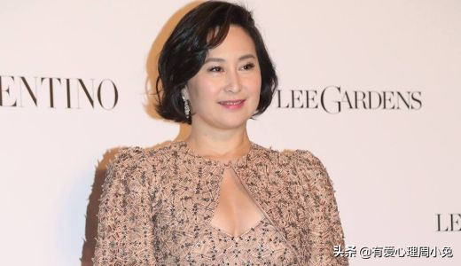 家里有钱且漂亮的女生是什么样的？都有这4个统一的特点