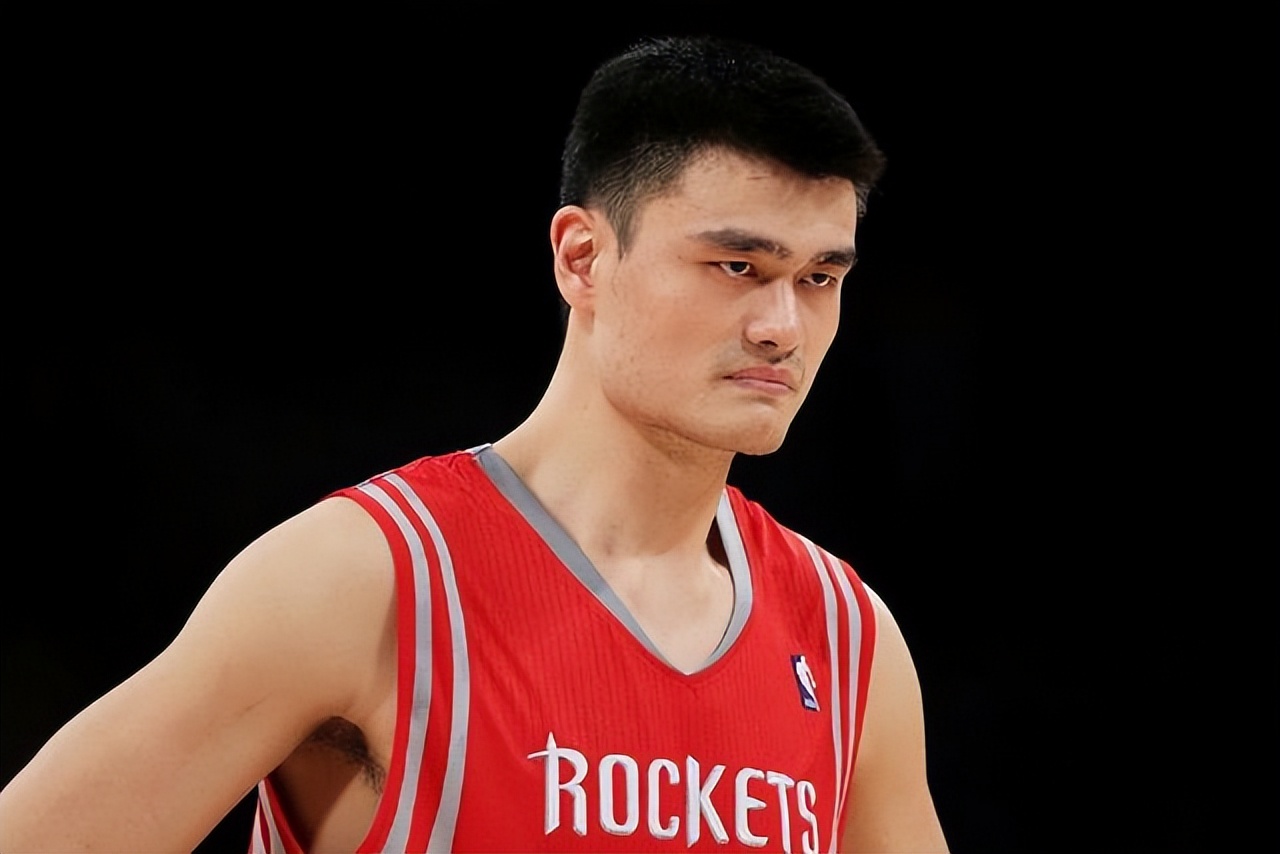 姚明为什么在nba退役了(姚明早退役，篮协有不可推卸的责任！姚明就是中国篮球之神)