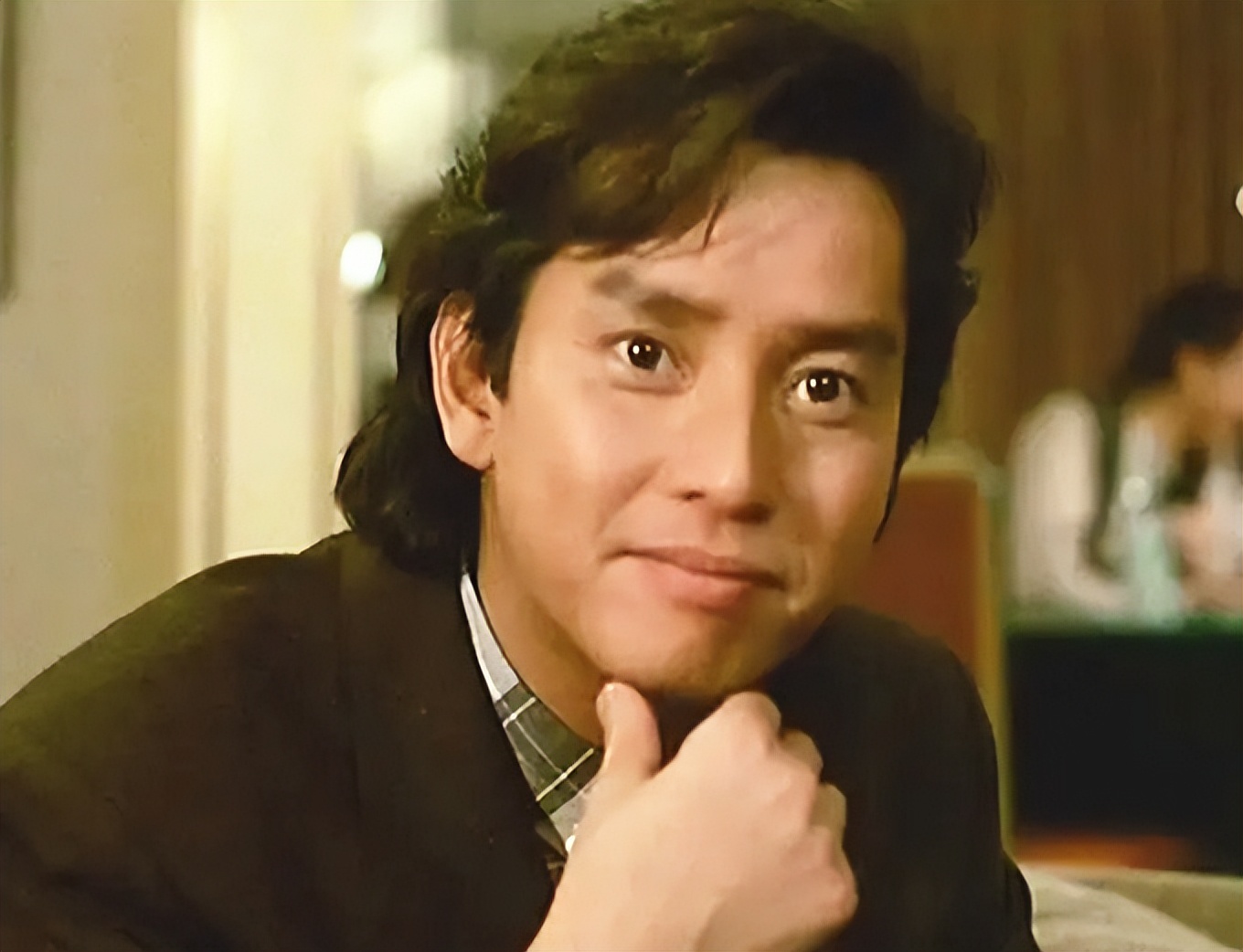 谭咏麟罕谈26岁儿子，承认想抱孙子！爱子长居国外恋上外籍美女