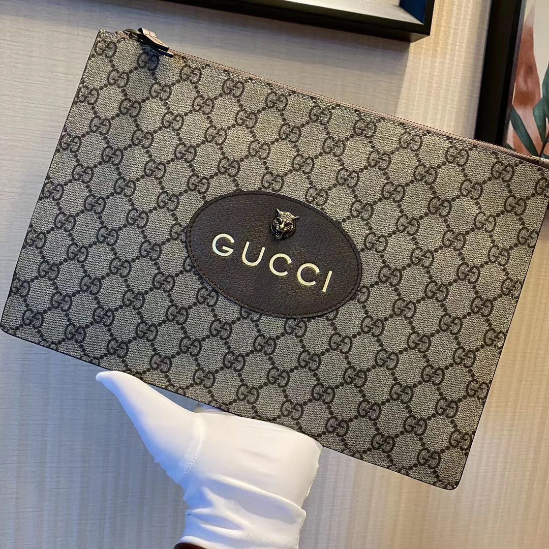 Gucci男士手拿包媳妇给买的，美滋滋