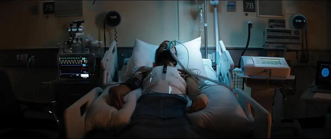 科幻电影推荐《升级》，一个自主的智脑成人记