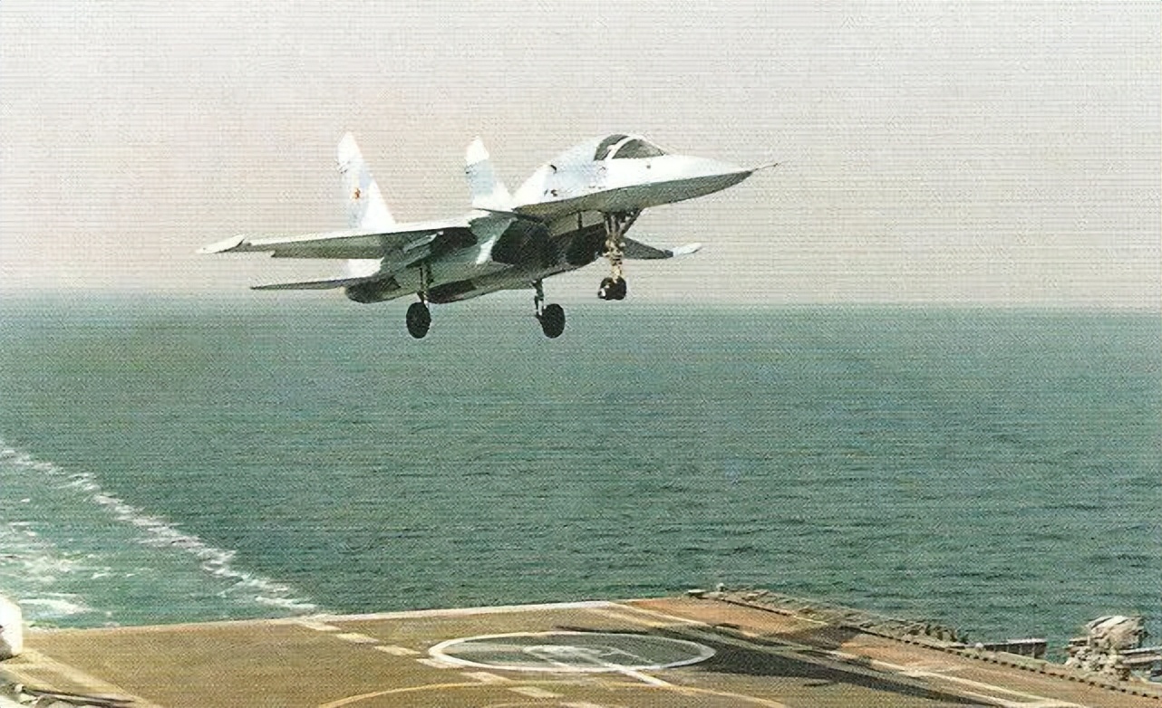 ��-35����½�ϻ�Ծ��̨�������޲������ɽ������Ҳ��װ����-35