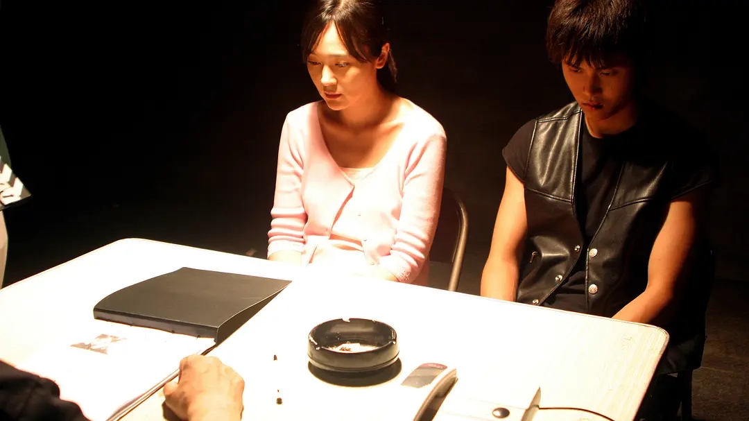 《空房间》:男主对女主的救赎,是一次"边缘人"对生活的反抗