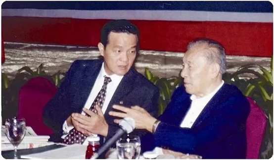 白手起家打造8万亿金融帝国，隐形富豪马明哲的赚钱速度有多快？