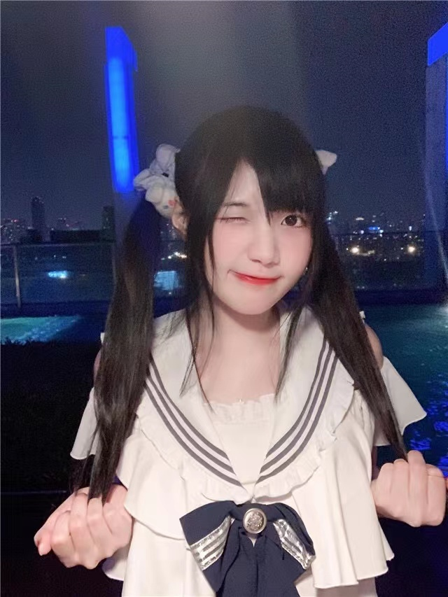 悲痛一日惊传俩网红意外猝死其中一位年仅27岁疑似被噎死