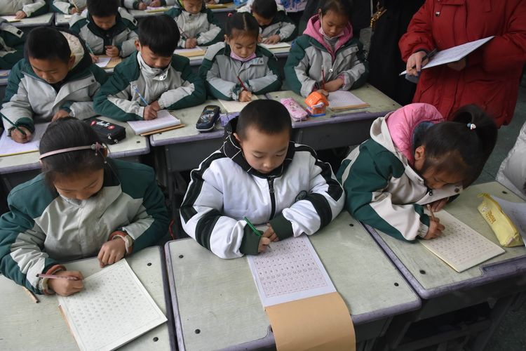 多彩社团，魅力思源——淅川县思源实验学校庆元旦社团汇报展演