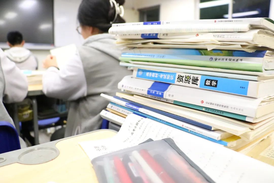 高考倒计时40天！致敬每一位成都为明的追梦者，决胜高考志做黑马