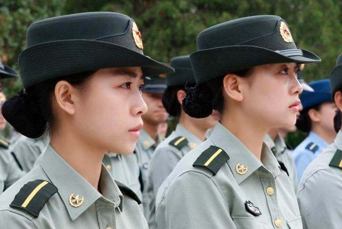 录取分不高的4所军校，考上后包分配工作，高三党可以选择