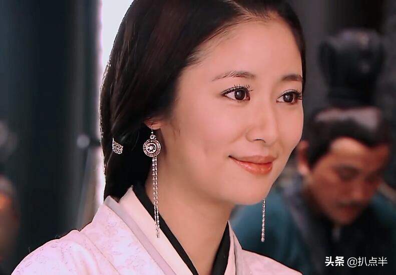 同样演顾曼桢，将吴倩莲、林心如和蒋欣放在一起，差距就出来了