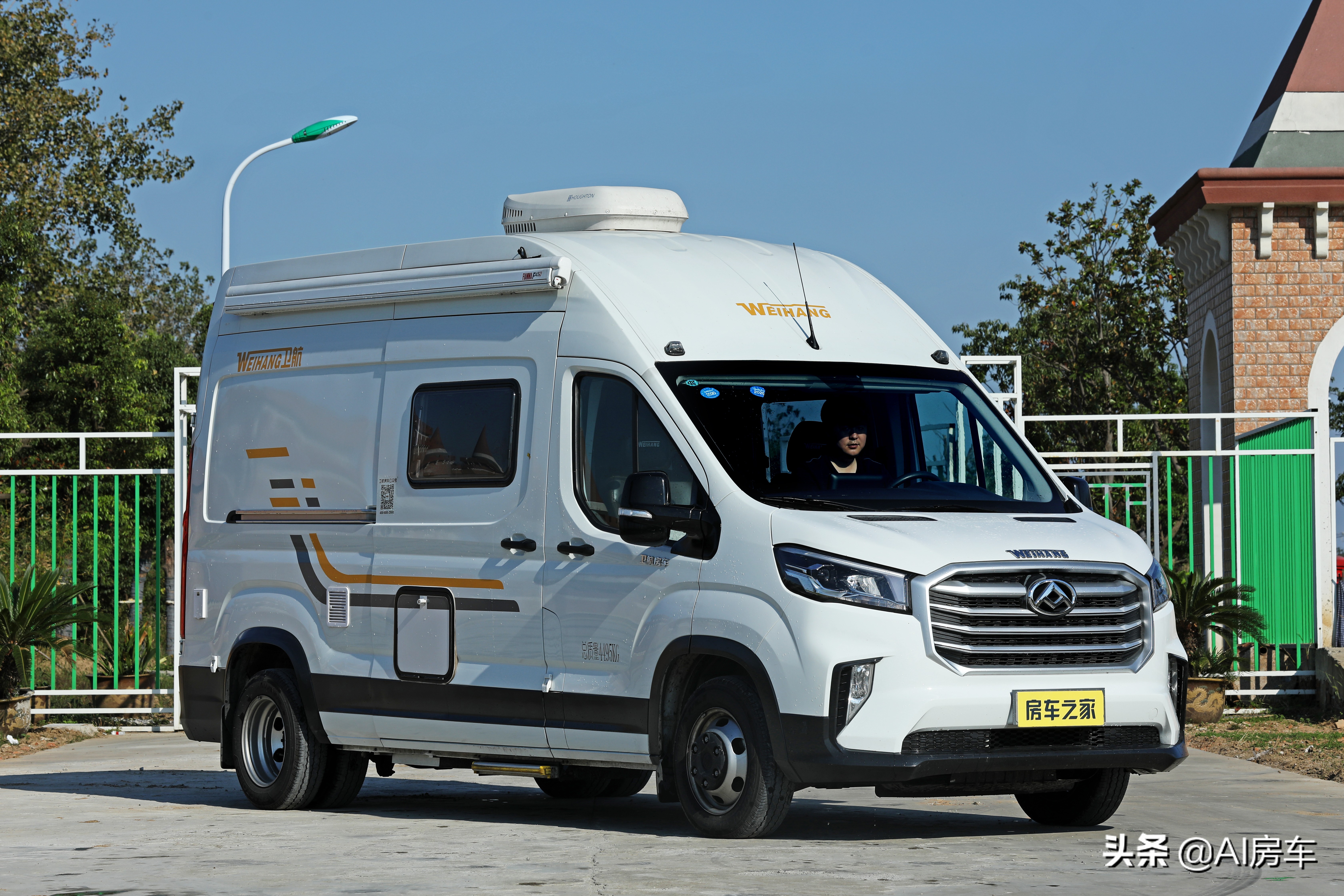 在国产房车中,b型车因其停车便利性,良好的通过性以及其较高的经济