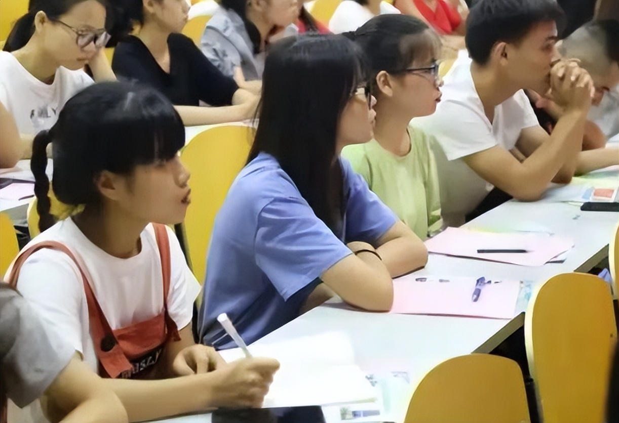 同样是挂科，大一挂科和大三挂科影响却天差地别，学生要心中有数