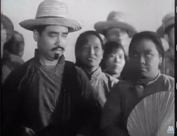 吴茵33岁确立“东方第一老太婆”的地位，终身未育，晚年写回忆录