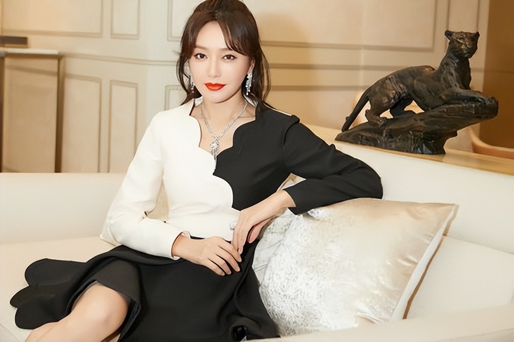 秦岚主演的电视剧《她只是不想输》正式开机，都有哪些演员参演呢