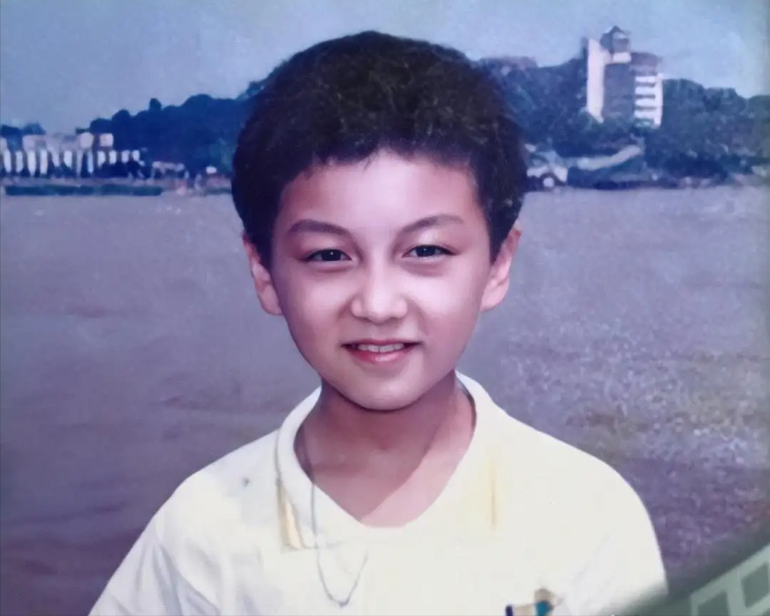 公子哥陈晓：那个娶了白月光的“顾千帆”，为何眼里失去了光？