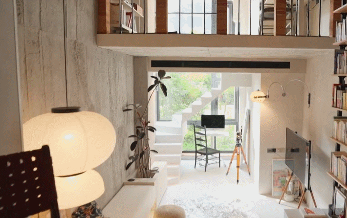 杭州姑娘买下87㎡“怪房”，自己爆改成复式！网友：这是别墅吧