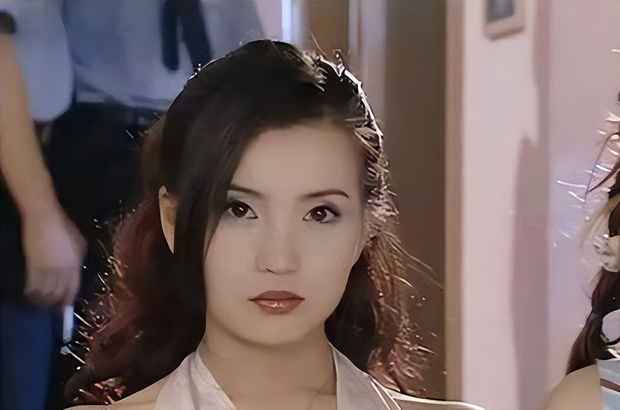 长着一张红颜祸水的脸，感情经历却洁白如纸，这12位女星太稀缺