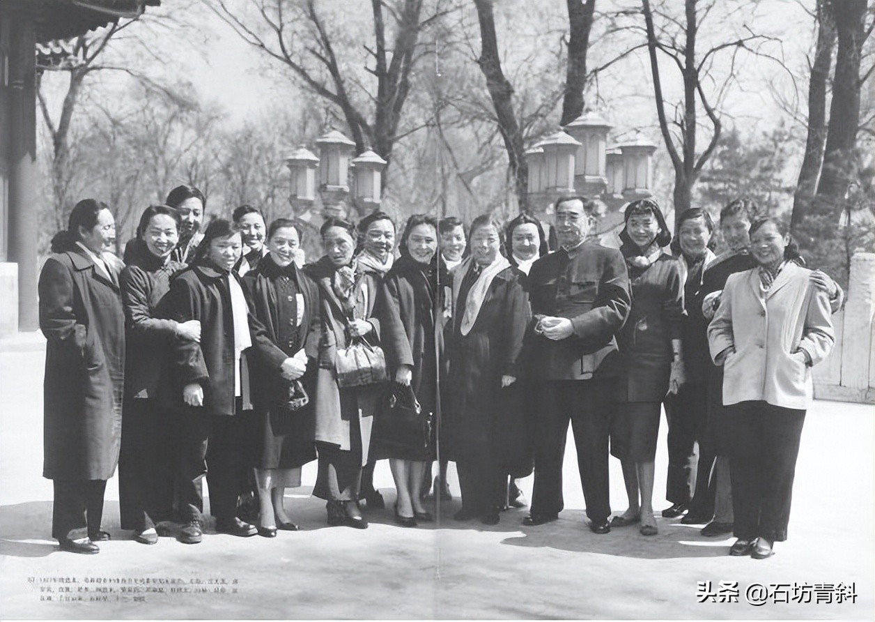 吴茵33岁确立“东方第一老太婆”的地位，终身未育，晚年写回忆录