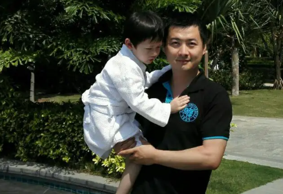 2016年，北大同学几天凑齐95万元，拯救患癌的兄弟，结局如何？