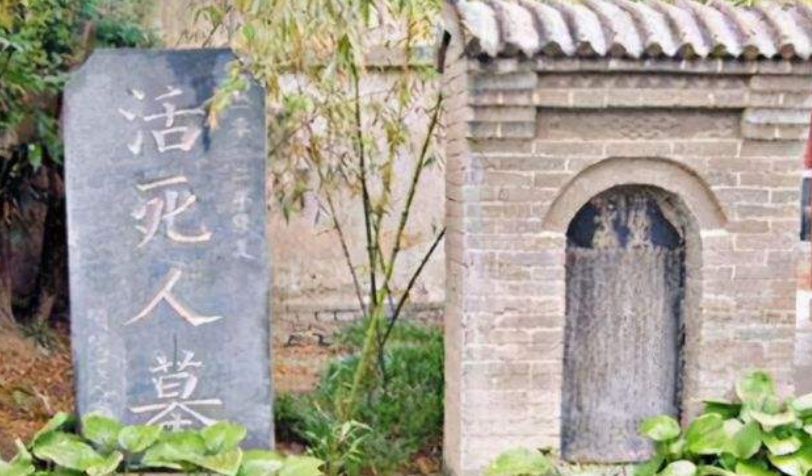 湖南95岁老人住“活人墓”20多年，建墓花费20万元，墓内机关重重