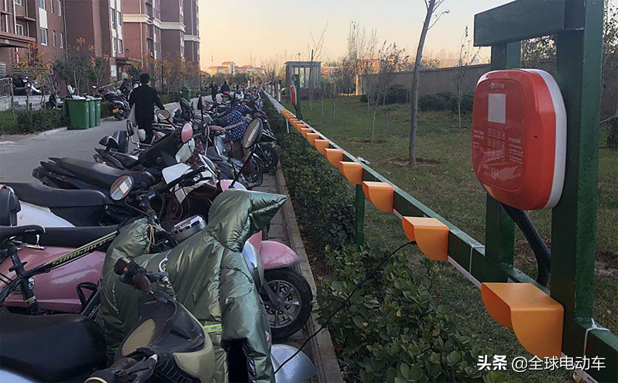 电动车长期不用后，发现充不进电怎么办？试试用这4种方法来修复