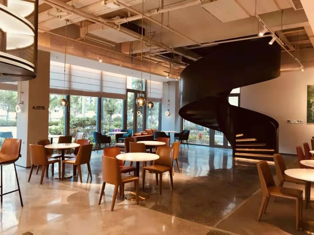 「青浦」ins轻工业风艺术酒店，用整层楼打造“海底小纵队”场景