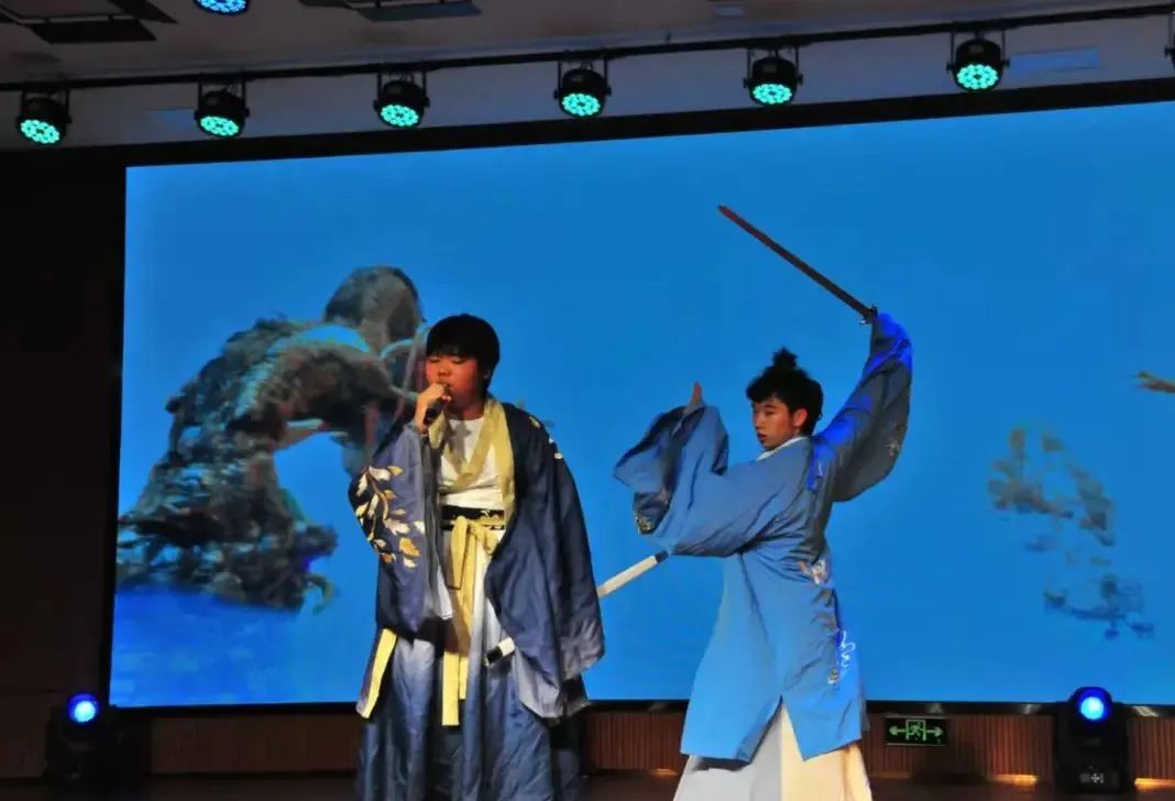 湘潭市三中举行第21届校园艺术节暨庆元旦迎新年文艺汇演活动