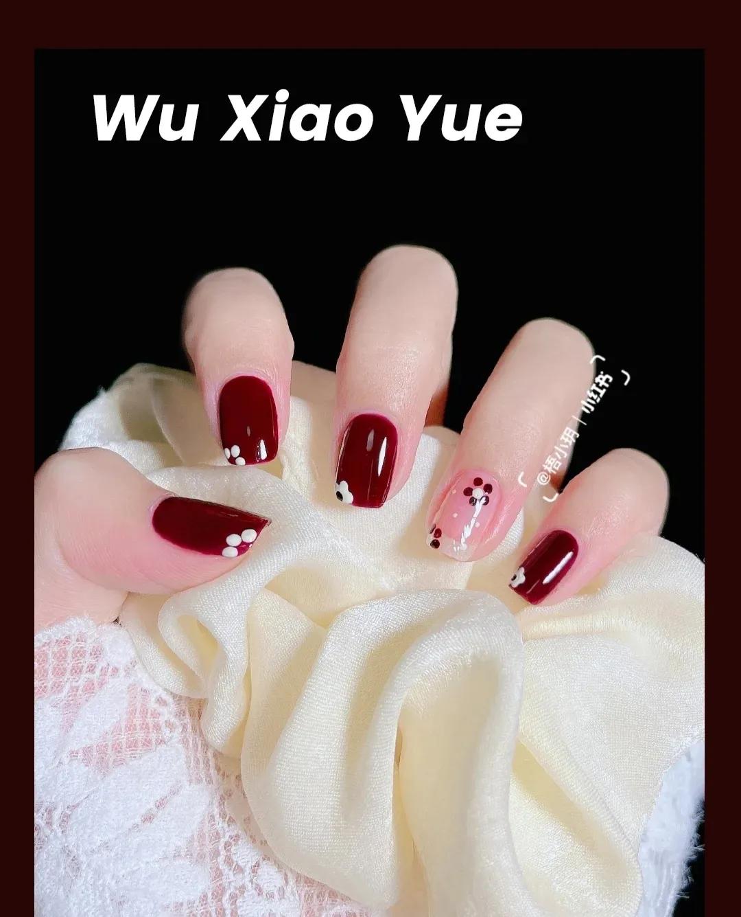 酒红色美甲图片（显白的酒红色气质美甲推荐）