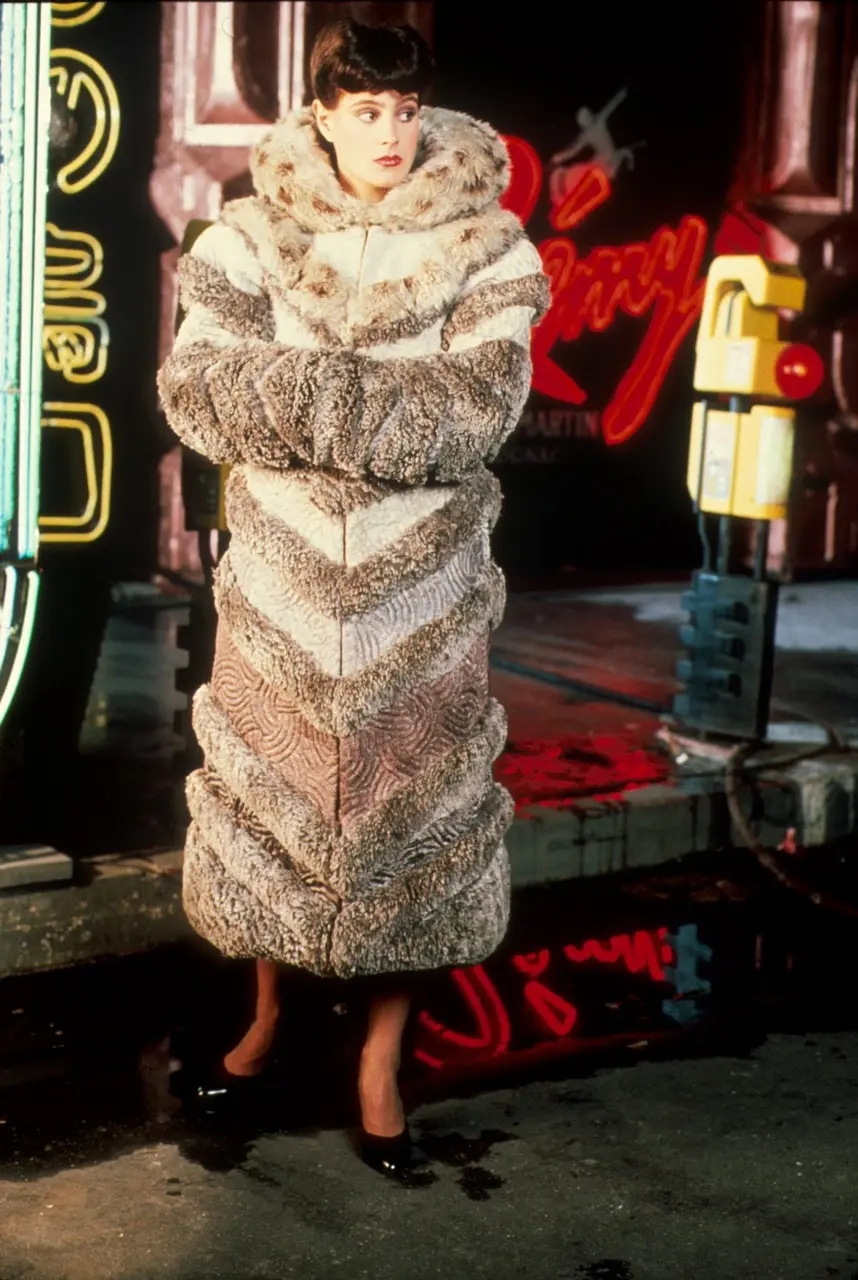 和复制人相爱或发现自己是一个复制人，意味着什么：《银翼杀手》