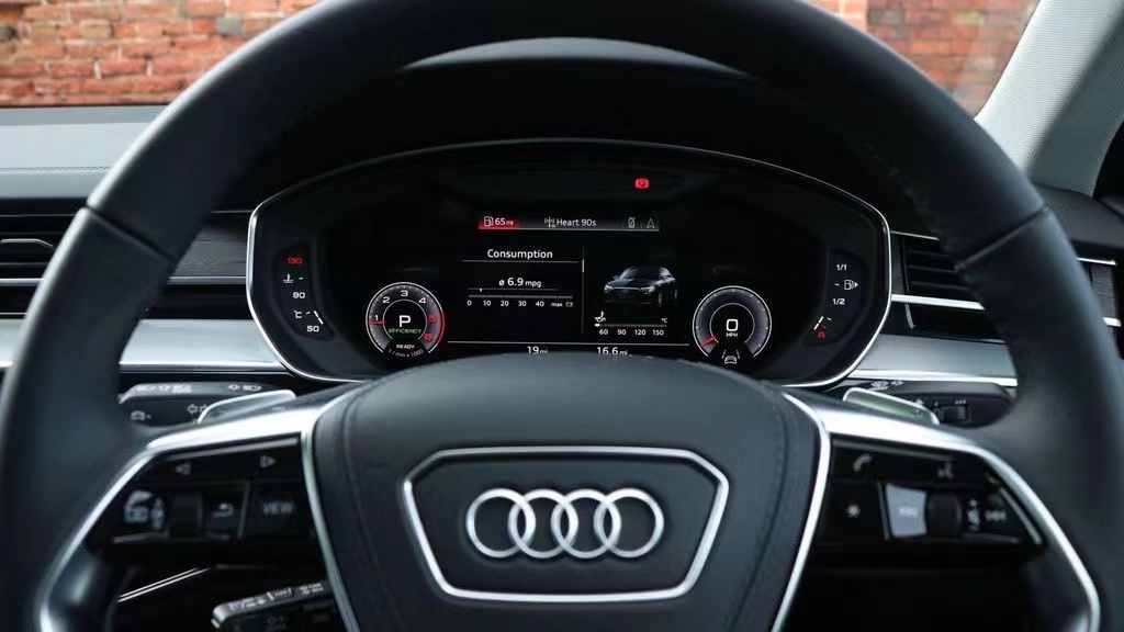 新一代奥迪A8预告图曝光，颜值大增，竞争奔驰S级，威猛又帅气