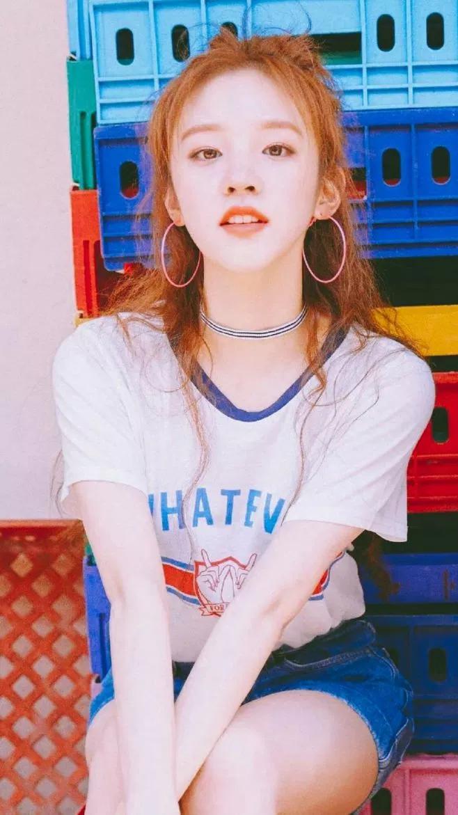 宋雨琦美图 湿发也好美 什么风格都能驾驭，跳舞妖精好会扭