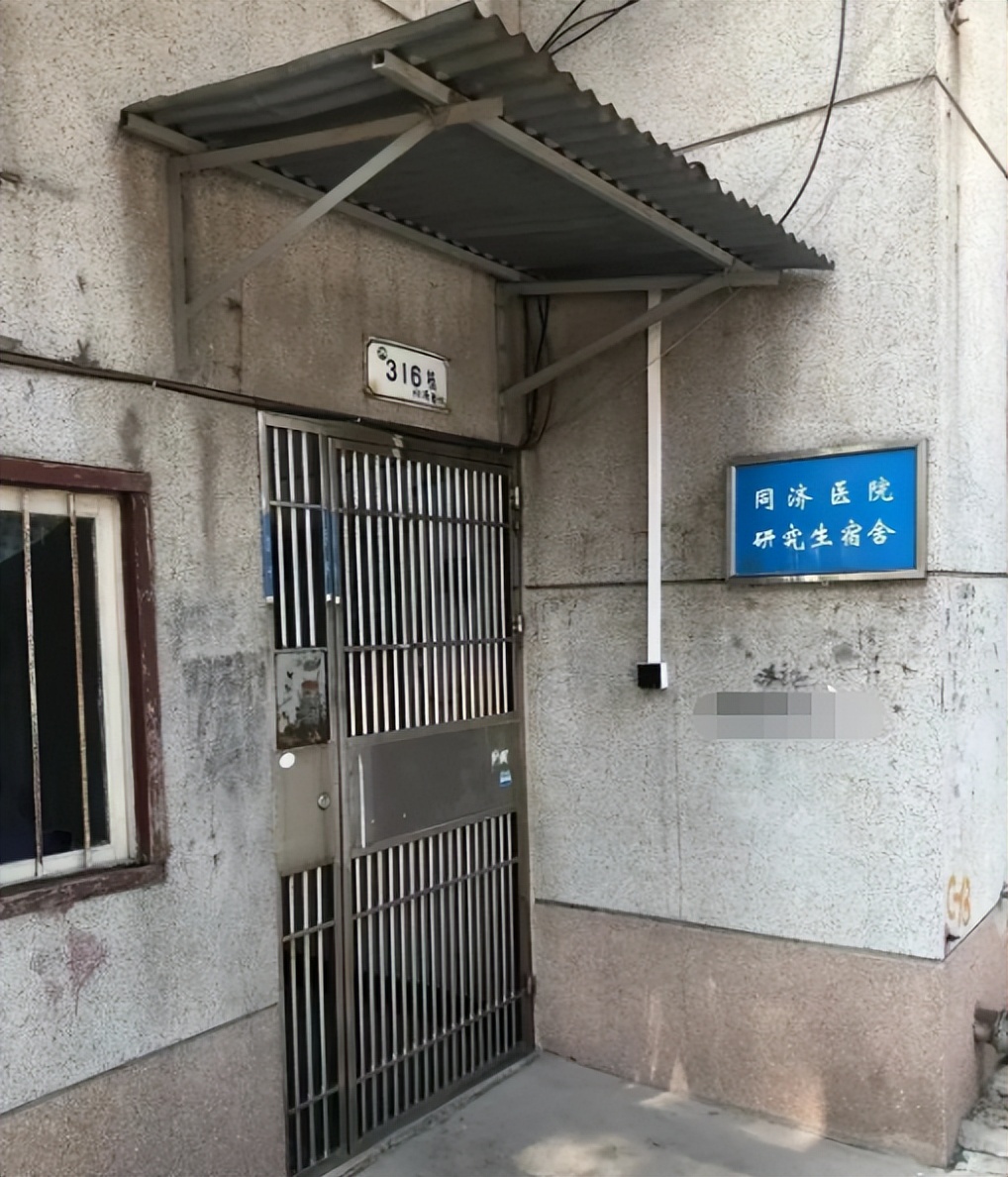 各大高校晒出宿舍环境，研究生看后不淡定了，直言：不想读了