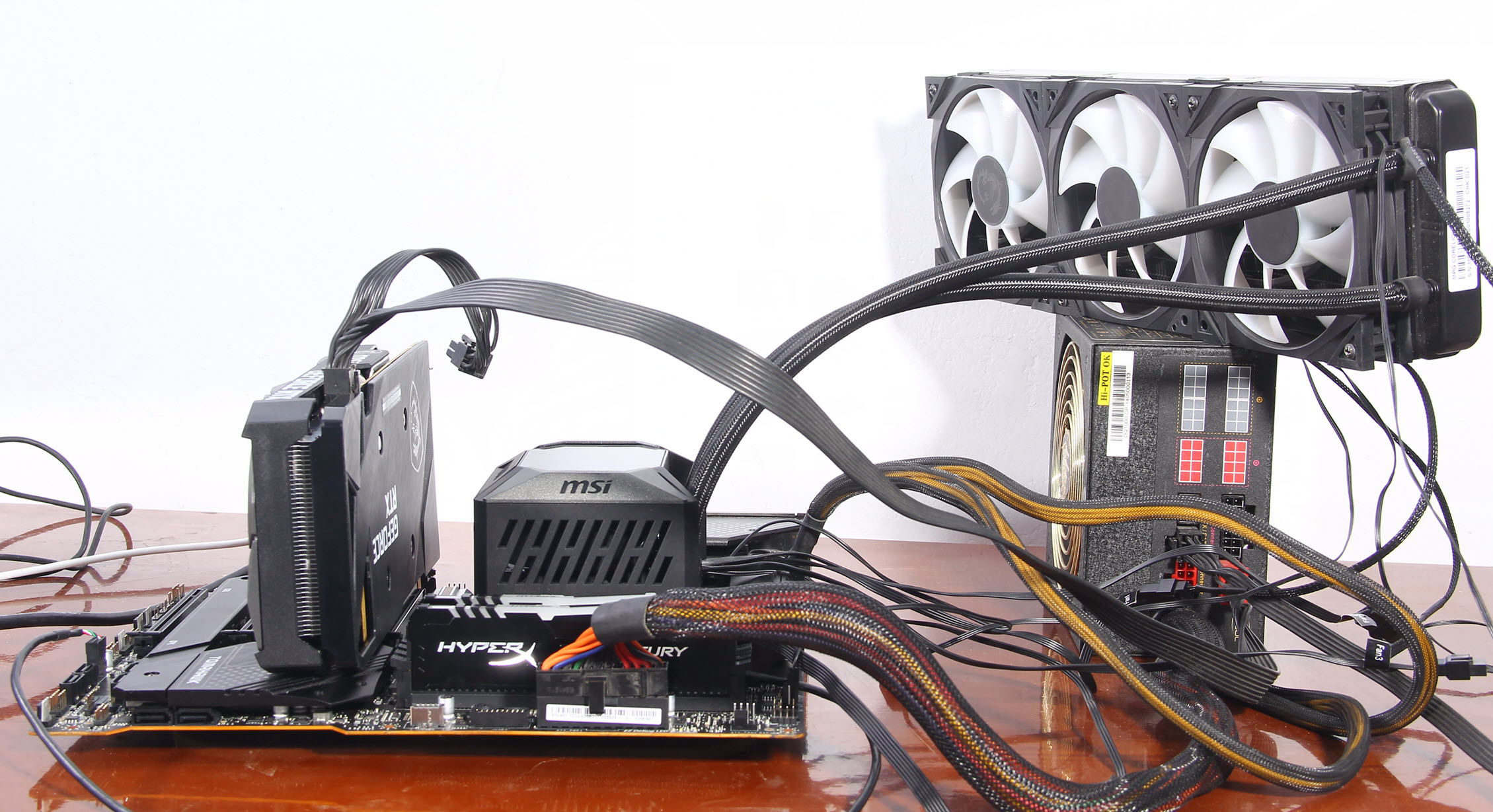 全面进化的精确制导，微星MAG Z690 TOMAHAWK WIFI D4战斧导弹评测