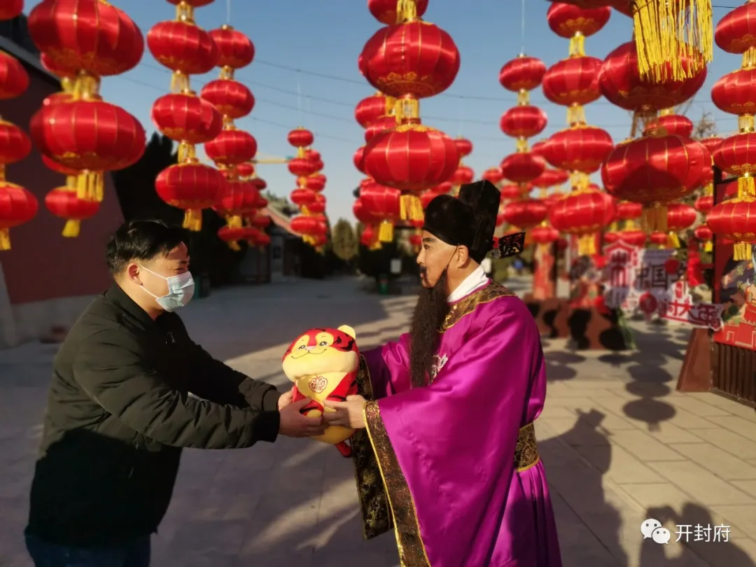 著名开封府特色文化喜迎游客
