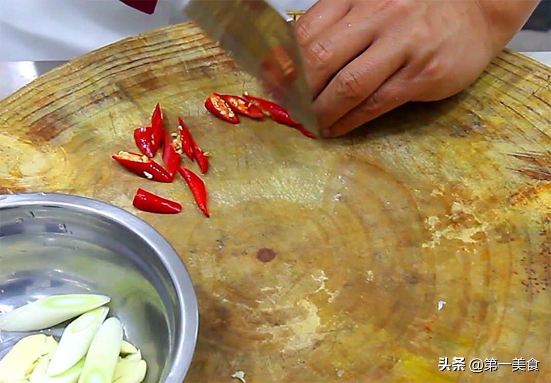 冬季干燥容易便秘，常给家人吃这6种食物，润肠通便，常吃又滋补