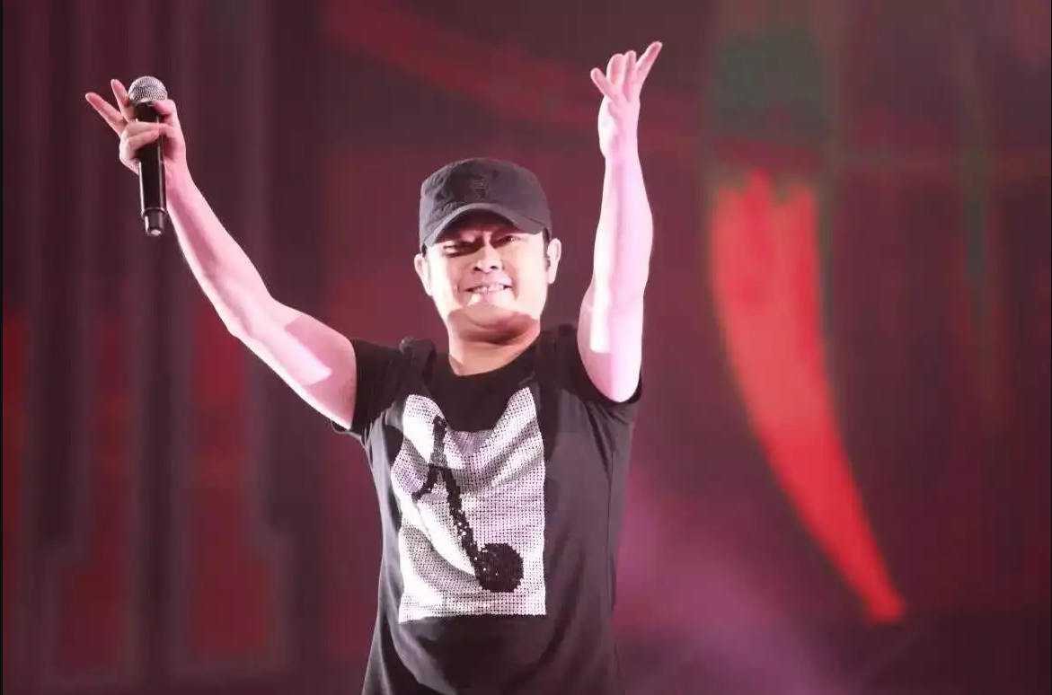 刀郎在最火时，消失了，他带走了我全部的青春，现在他却又回来了