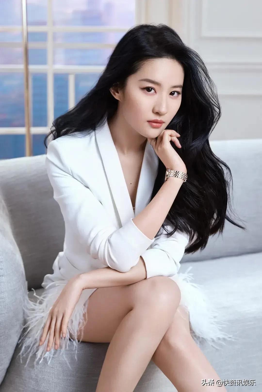 刘亦菲这9套时尚，可美、可仙、可甜、可酷、可飒的她