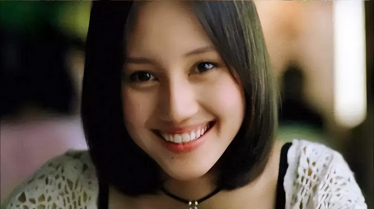 长着一张红颜祸水的脸，感情经历却洁白如纸，这12位女星太稀缺