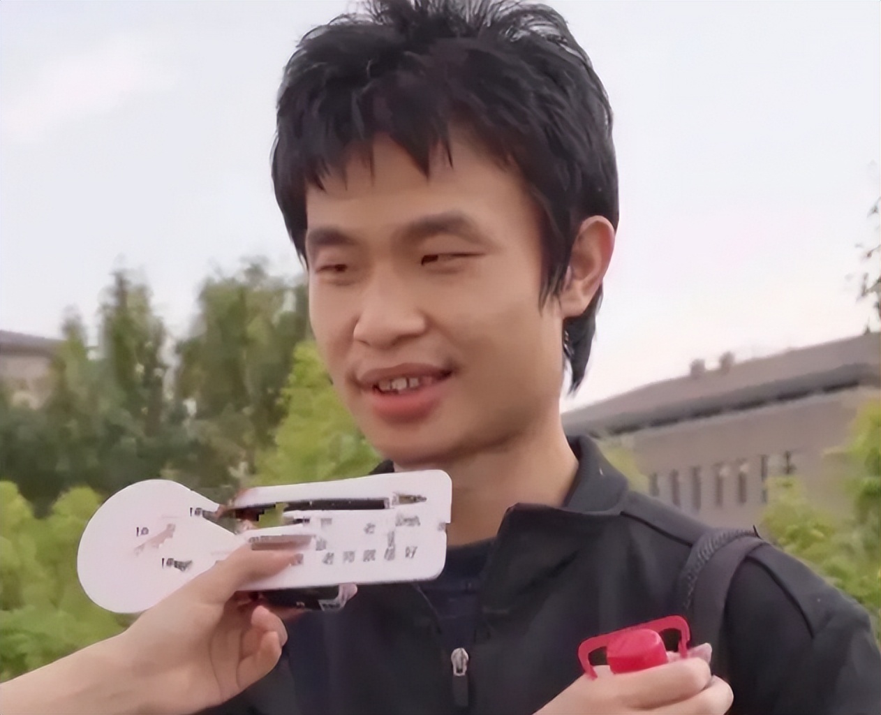 “第2个韦东奕”出现了？北大自愿降200分录取他，难得一遇天才