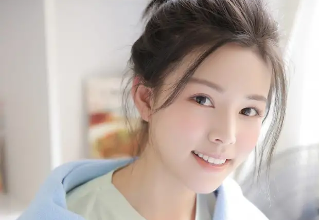 第一次见面送女生什么礼物比较好（第一次见面送女孩子礼物送什么比较好）