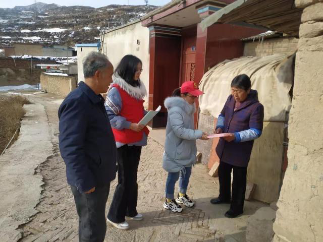 爱“苗”护“苗”