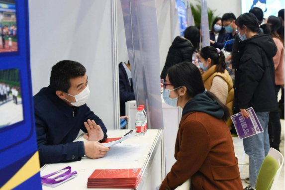 清华毕业生就业“企业排名”，国家电网排第6，前三名确实不简单