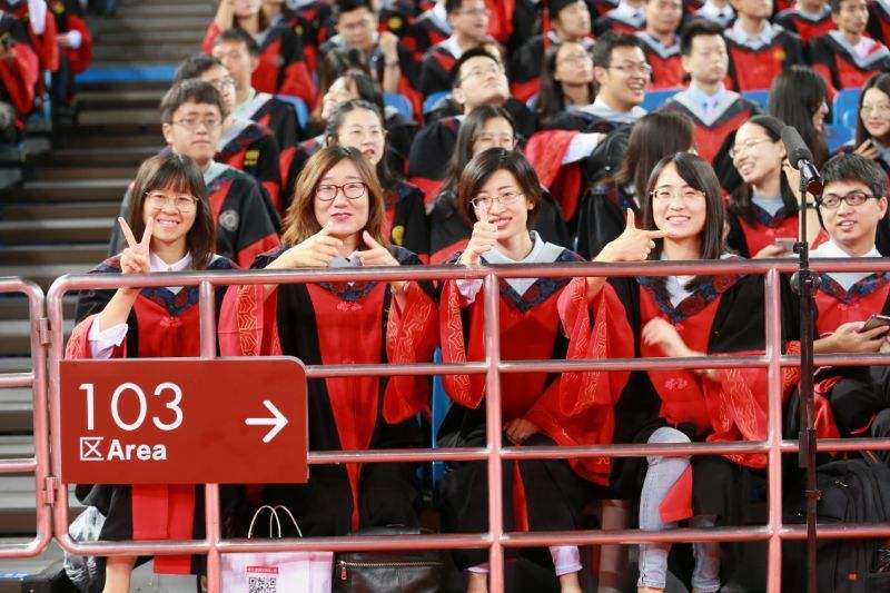 研究生排名第一，却被北大教授“拒收”，学生愤怒地要求给个解释