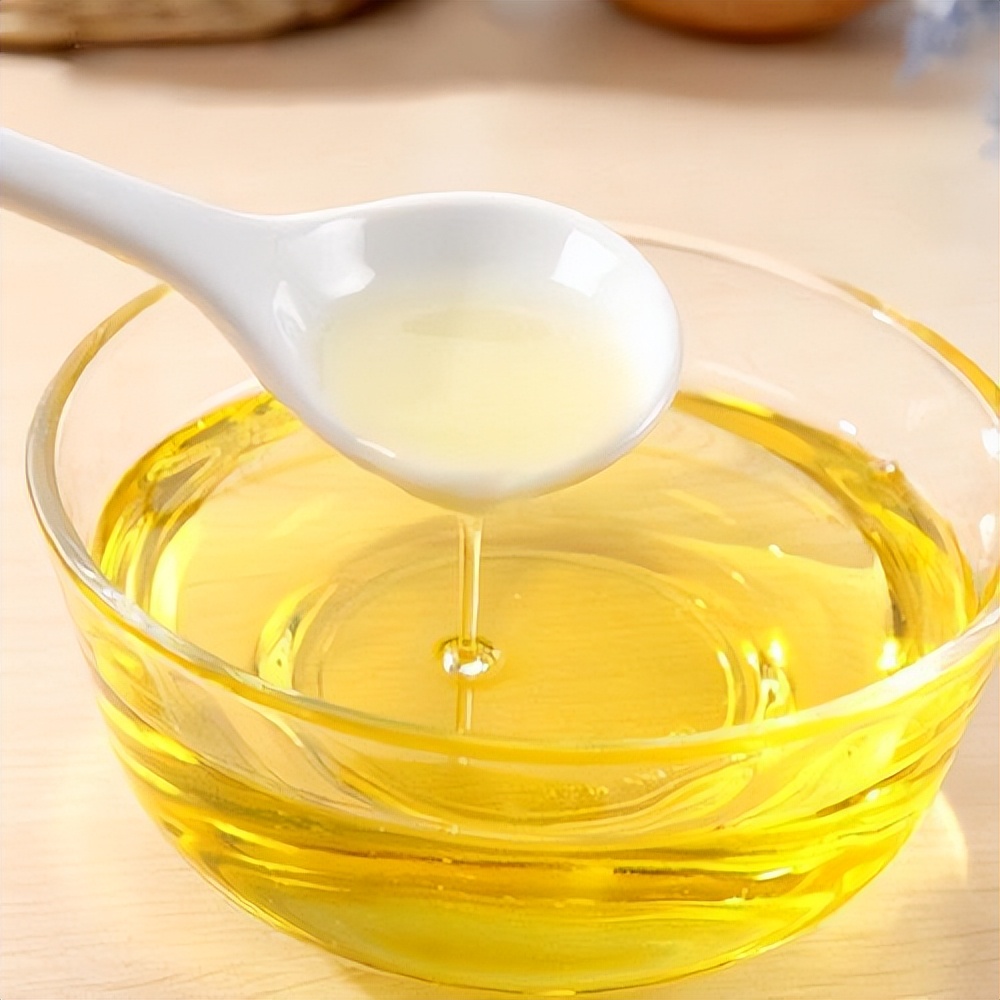 廚房中常見的3種調味料，建議中老年人盡量少吃