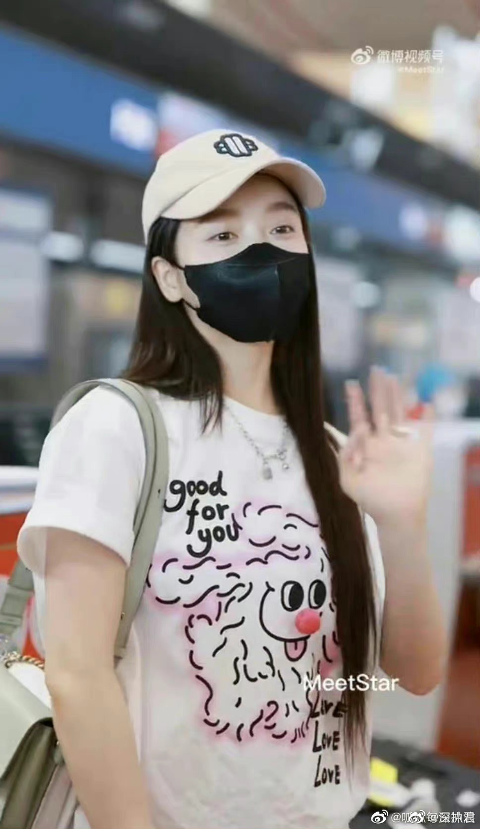 孟美岐桃花坞开放中