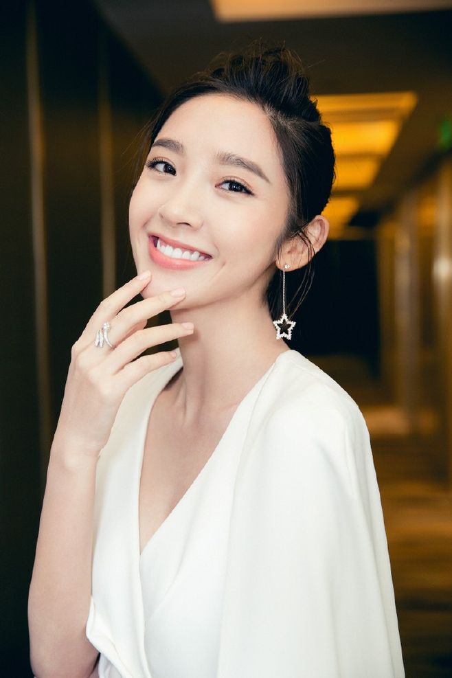 唐艺昕——古灵精怪的短发"祺贵人"