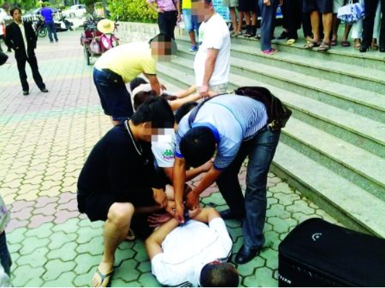 重庆一窍不通三姐妹长期贩毒，年薪60万招聘军师，他们经历了什么