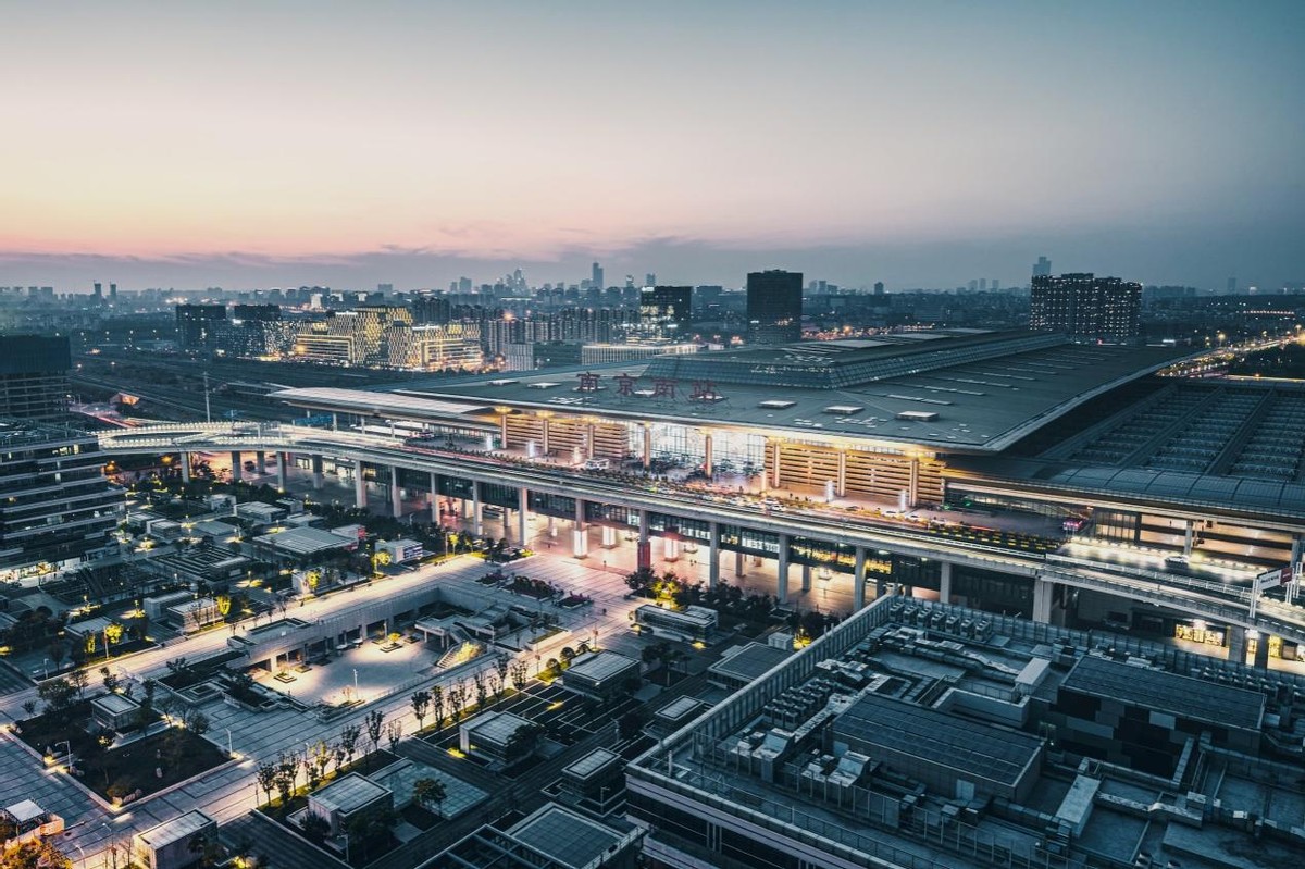 不负久候！龙湖新作，再著金陵城芯传奇